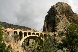 Wiadukt kolejowy na trasie Malaga - El Chorro