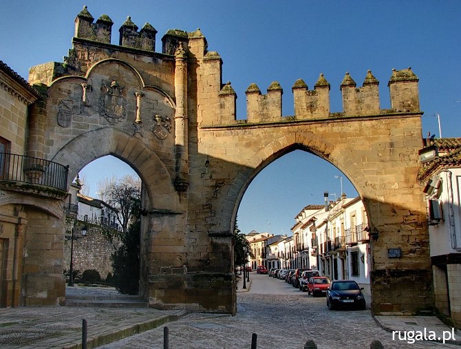 Puerta de Jaén i Arco de Villalar