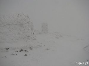 Wierzchołek Babiej Góry zimą