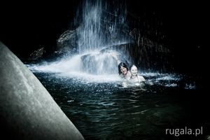 Kąpiel w Kosteneckim wodopadzie