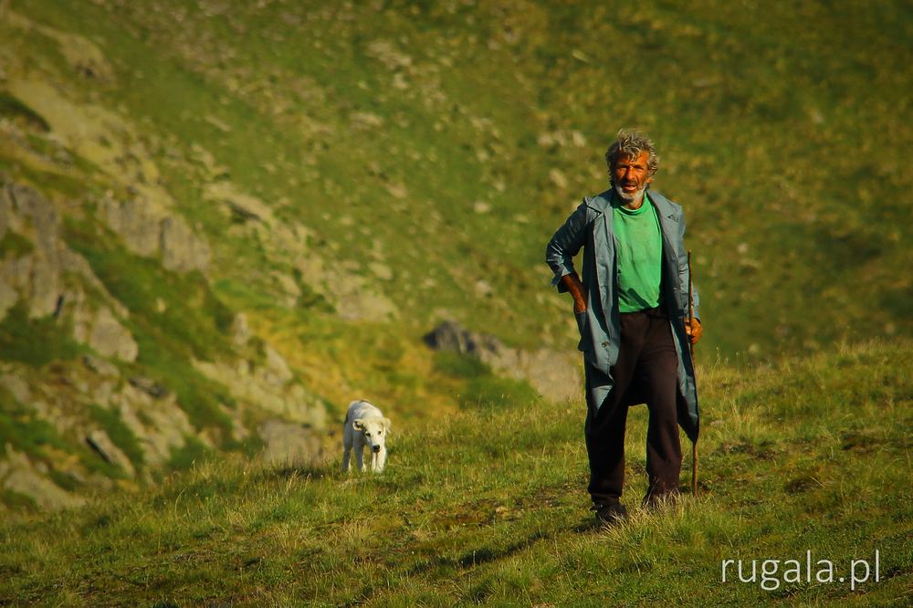 Bułgarski pasterz z wiernym towarzyszem