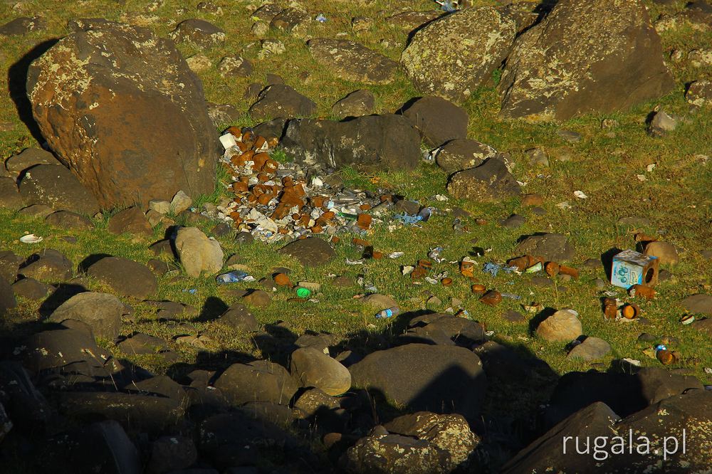 Śmieci przy obozie I, Ararat