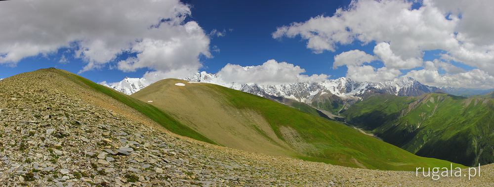 Widok z grzbietu Mafkreni na Kaukaz Wysoki