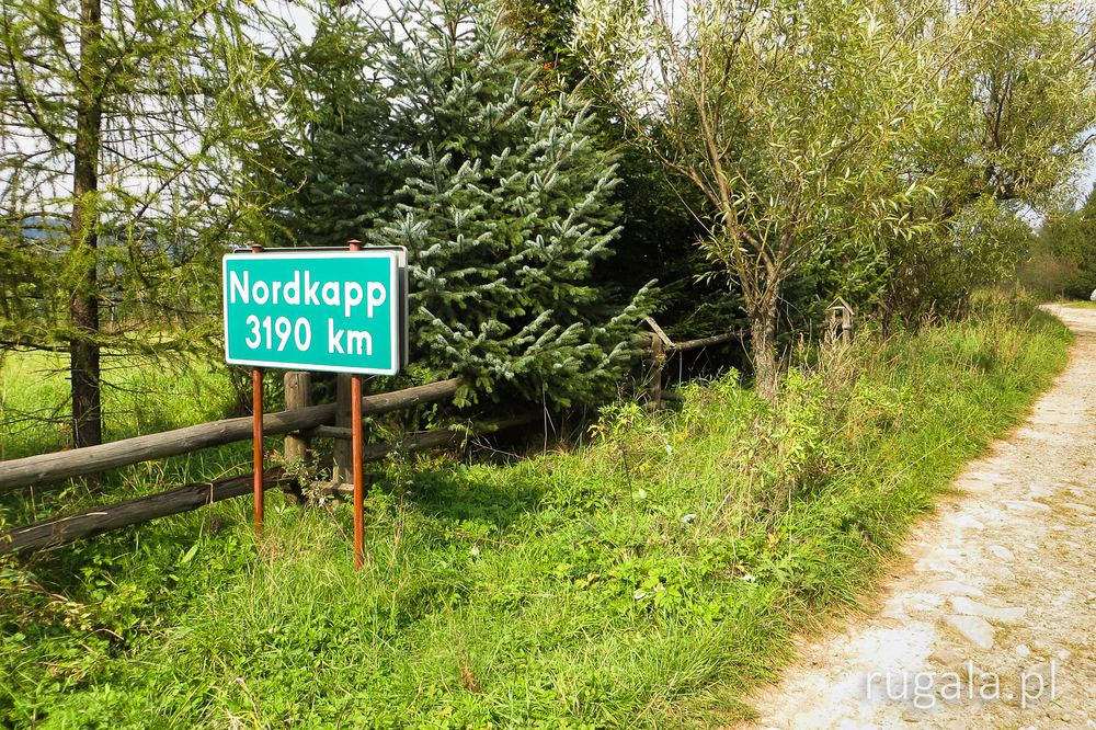 Nordkapp - 3190 km - znak w Lipowcu