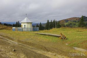 Kapliczka przy drodze Foszki - Przełęcz Szurdyn