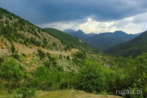 Droga Ersekë - Leskovik przez Góry Gramos, Albania
