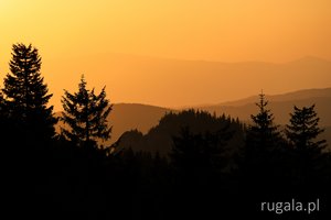 Zachód słońca w Górach Hășmaș