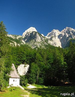 Dolkova Špica (2591 m), Škrlatica (2740 m), Rokavi (2646 m)