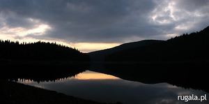 Crno jezero tuż przed wschodem słońca - Durmitor
