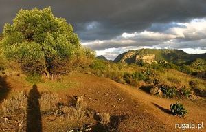 Widok na Sierra del Valle de Abdalajís, Andaluzja