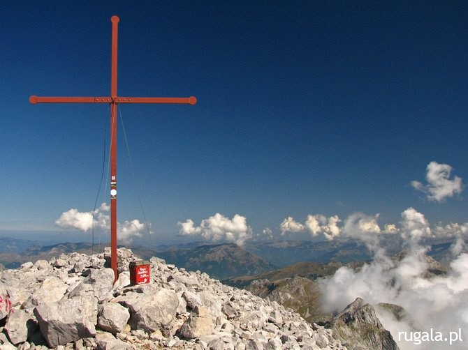 Krzyż na szczycie Maja Jezercës