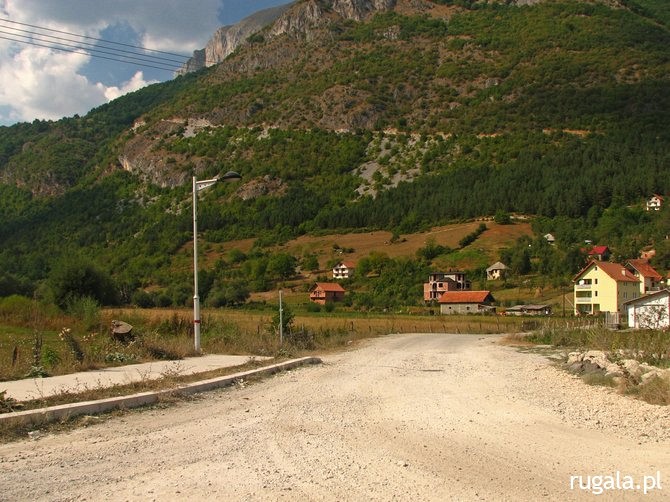 Droga na przejście graniczne z Gusinje - Vermosh (Albania)