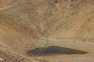 Jedno z jeziorek u podnóży krateru Süphan Dağı