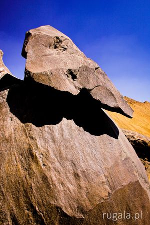 Wulkaniczne skały w masywie Süphan Dağı