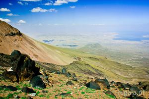 Widok na Wyżynę Ormiańską z zejścia z Süphan Dağı