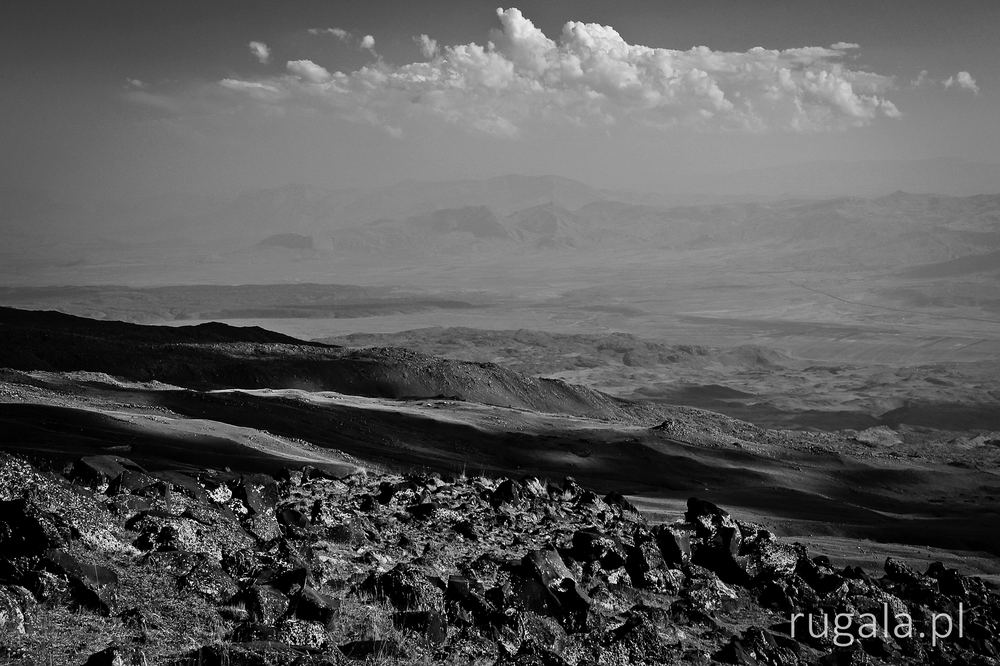 Widok na południe z podejścia na Ararat
