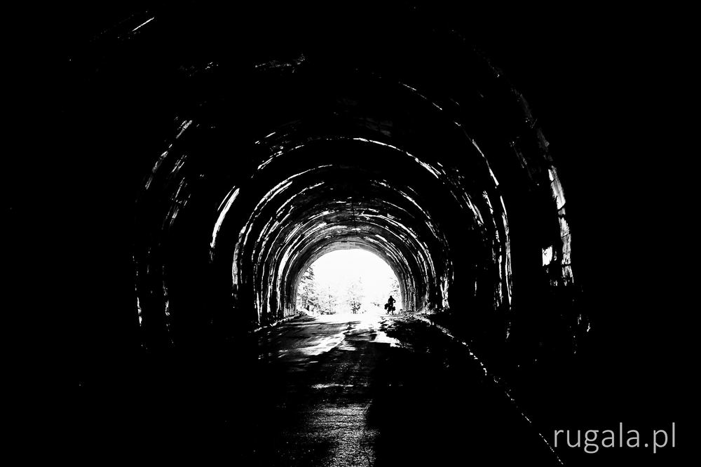 Tunele na drodze do Mestii