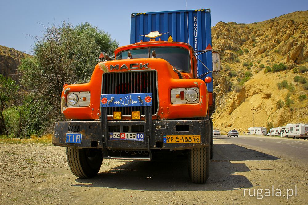 Irańska ciężarówka, Armenia