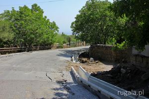 Droga ze wsi Bjurakan w kierunku Kari Licz