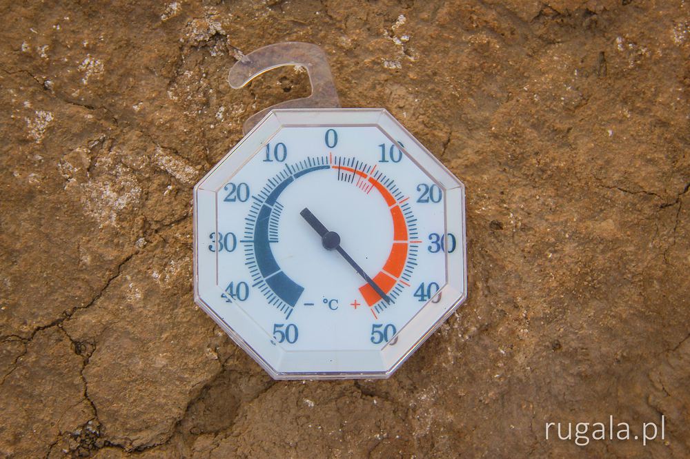 46 °C w cieniu, pod wieczór na pustyni Lut