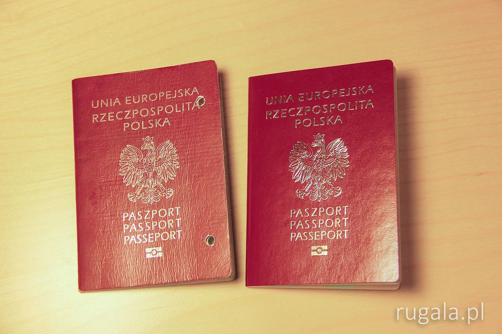 Unieważniony i nowy paszport