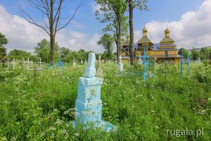 Cmentarz i cerkiew, Łopuszanka, Ukraina