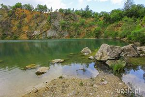 Jezioro Beňatina - w dawnym kamieniołomie