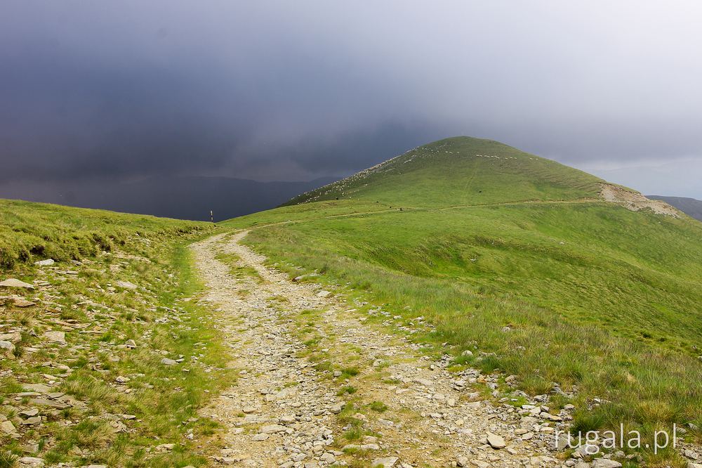 Burza nadchodzi w góry Iezer-Păpușa