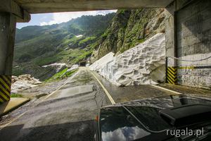 Na Drodze Transfogaraskiej przed wjazdem do tunelu Capra-Bâlea, ~2000 m