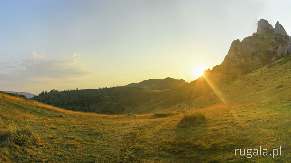 Zachód słońca przy Babele La Sfat, Góry Ciucaș