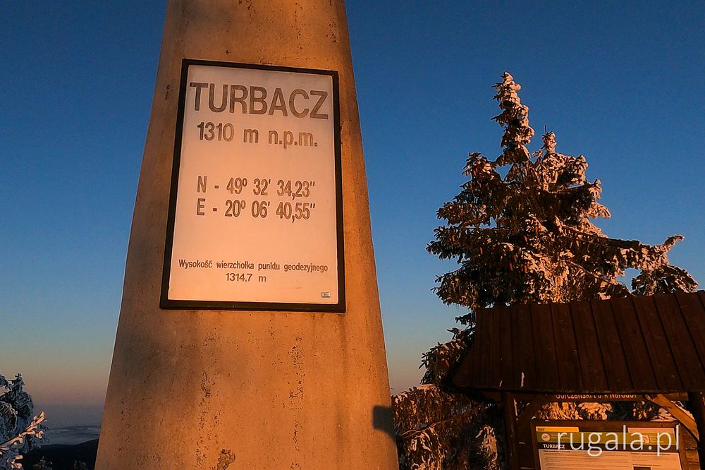 Turbacz - obelisk na szczycie